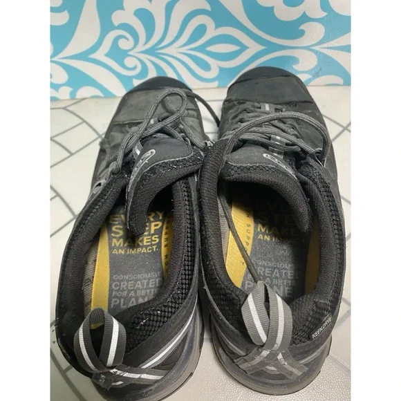 Keen Men Shoe Size 12 - Picture 6 of 6